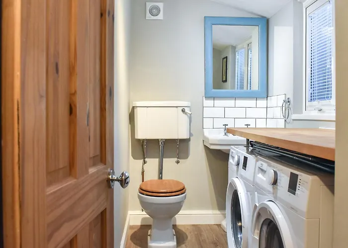 Topmast * Γουίτμπι